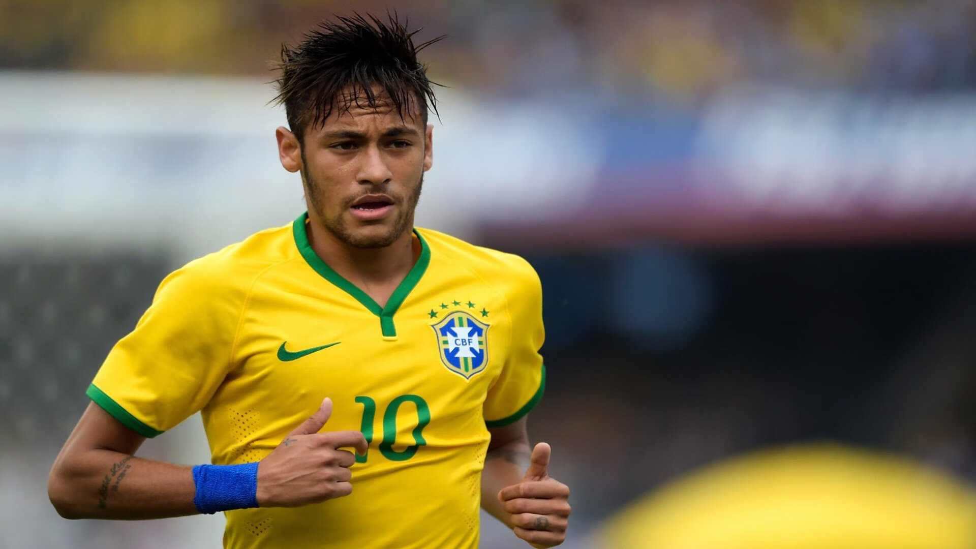 “钢铁男孩：少年足球运动员崭露头角”，刚铁男孩